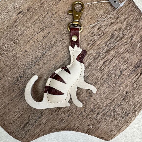 BONE Portland Leather PICKLES Kitty Cat Charm FAST SHIP NEW - Picture 1 of 3